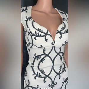 Fleur De Lis White and Black Fitted Dress Size Small